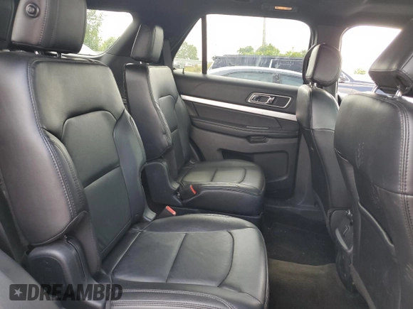 2017 Ford Explorer XLT z VIN 1FM5K8D81HGD02295, wystawiony jako Copart lot #62638805 z przebiegiem 83 614 mil mil oraz Czysty tytuł • Clean title. Historia ofert i sprzedaży dostępna na DreamBid. Obrazek 11.