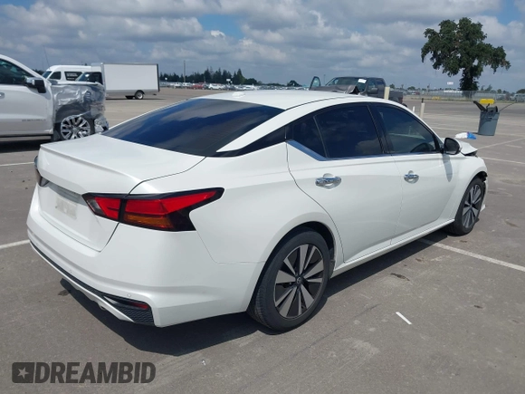 2019 Nissan Altima SL with VIN 1N4BL4EV9KC103050, listed as a IAAI auction lot 42139670 with 112,427 mi miles and . Bid and sale history available at DreamBid. Image 4.