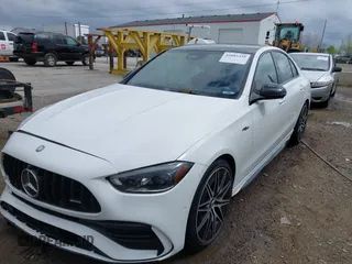 2024 Mercedes-Benz C 43 AMG z VIN W1KAF8HB0RR212189, wystawiony jako IAAI lot #42082339 z przebiegiem 3 908 mil mil oraz . Historia ofert i sprzedaży dostępna na DreamBid. Obrazek 2.