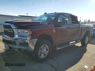 2023 Ram 2500 Tradesman z VIN 3C6UR5CL4PG539521, wystawiony jako Copart lot #42115255 z przebiegiem 193 373 mil mil oraz Szkoda całkowita • Salvage title. Historia ofert i sprzedaży dostępna na DreamBid. Obrazek 1.