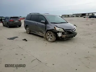 2020 Toyota Sienna LE Auto Access Seat с VIN 5TDKZ3DC1LS050976, выставлен на аукционе Copart как лот 55835635 с пробегом 76 450 миль миль и Списание • Salvage title. История ставок и продаж доступна на DreamBid. Изображение 14.
