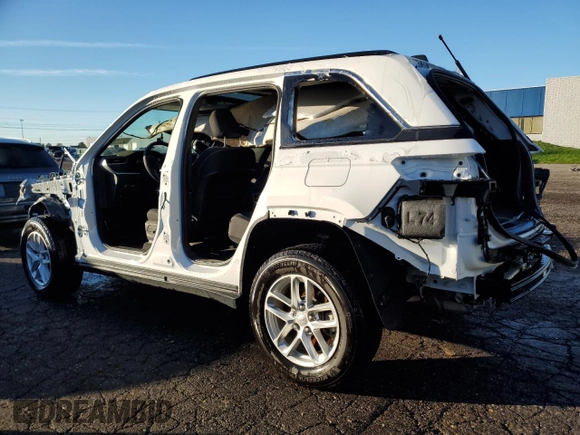 2024 Jeep Grand Cherokee Laredo X with VIN 1C4RJHAG7RC156174, listed as a Copart auction lot 75666744 with 999,999 mi miles and Clean Title. Bid and sale history available at carsss.com. Image 2.