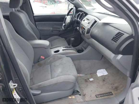 2009 Toyota Tacoma with VIN 3TMLU42N09M034743, listed as a IAAI auction lot 41467696 with 129,395 mi miles. Bid and sale history available at carsss.com. Image 5.