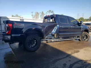2022 Ford F-350 with VIN 1FT7W3BN2NED53597, listed as a Copart auction lot 72432694 with 32,087 mi miles and Salvage title. Bid and sale history available at DreamBid. Image 3.
