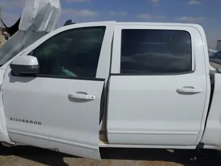 2018 Chevrolet Silverado 1500 LT with VIN 3GCUKREC9JG316576, listed as a IAAI auction lot 41830992 with 153,467 mi miles. Bid and sale history available at carsss.com. Image 14.