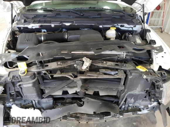 2018 Ram 1500 Express z VIN 1C6RR7FG2JS122611, wystawiony jako Copart lot #48668595 z przebiegiem 139 761 mil mil oraz Szkoda całkowita • Salvage title. Historia ofert i sprzedaży dostępna na DreamBid. Obrazek 13.