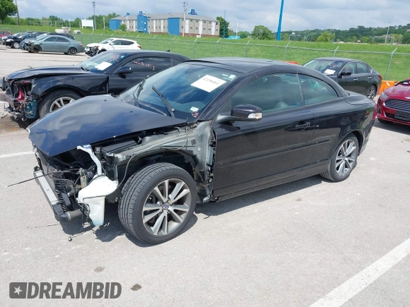 2013 Volvo C70 T5 с VIN YV1672MC6DJ140019, выставлен на аукционе IAAI как лот 42156461 с пробегом 72 669 миль миль и . История ставок и продаж доступна на DreamBid. Изображение 18.