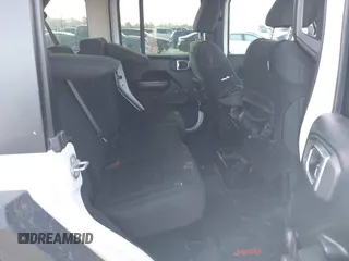 2018 Jeep Wrangler Unlimited Sport S с VIN 1C4HJXDG0JW205803, выставлен на аукционе IAAI как лот 41615097 с пробегом Не указан миль и . История ставок и продаж доступна на DreamBid. Изображение 8.