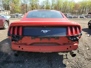 2016 Ford Mustang EcoBoost z VIN 1FA6P8TH6G5335854, wystawiony jako Copart lot #52160225 z przebiegiem 183 060 mil mil oraz Szkoda całkowita • Salvage title. Historia ofert i sprzedaży dostępna na DreamBid. Obrazek 6.