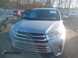 2017 Toyota Highlander LE with VIN 5TDBZRFH5HS482117, listed as a IAAI auction lot 41274836 with 83,903 mi miles and . Bid and sale history available at DreamBid. Image 12.