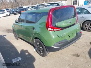 2021 Kia Soul EX with VIN KNDJ33AU4M7127264, listed as a IAAI auction lot 41339243 with 102,279 mi miles. Bid and sale history available at carsss.com. Image 3.