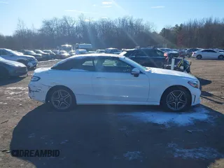 2019 Mercedes-Benz C 300 с VIN WDDWK8EB7KF828792, выставлен на аукционе IAAI как лот 41267574 с пробегом 61 168 миль миль и . История ставок и продаж доступна на DreamBid. Изображение 13.