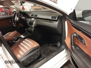2014 Volkswagen CC Lux with VIN WVWRP7AN9EE519502, listed as a IAAI auction lot 41458158 with 85,988 mi miles. Bid and sale history available at carsss.com. Image 5.