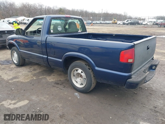 2003 GMC Sonoma SLS with VIN 1GTCS14H138228849, listed as a IAAI auction lot 41541363 with 217,969 mi miles. Bid and sale history available at carsss.com. Image 3.