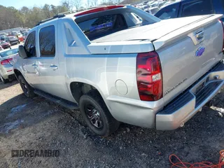 2011 Chevrolet Avalanche LS with VIN 3GNMCEE01BG393771, listed as a IAAI auction lot 41612025 with 199,994 mi miles. Bid and sale history available at carsss.com. Image 3.