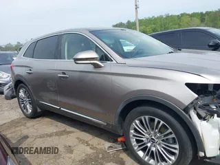 2018 Lincoln MKX Reserve with VIN 2LMPJ6LR7JBL11787, listed as a IAAI auction lot 42032661 with 27,992 mi miles. Bid and sale history available at carsss.com. Image 14.