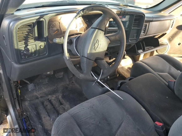 2003 Chevrolet Silverado 2500HD LS with VIN 1GCHK29U43E245535, listed as a Copart auction lot 86907674 with 0 mi miles and Salvage Title. Bid and sale history available at carsss.com. Image 8.