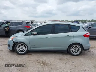 2014 Ford C-Max SE z VIN 1FADP5AU7EL508750, wystawiony jako IAAI lot #42139897 z przebiegiem 117 685 mil mil oraz . Historia ofert i sprzedaży dostępna na DreamBid. Obrazek 14.