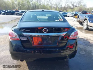 2015 Nissan Altima 2.5 S with VIN 1N4AL3AP6FC597080, listed as a IAAI auction lot 41961345 with 161,016 mi miles. Bid and sale history available at carsss.com. Image 16.