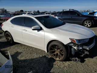 2020 Acura TLX w/Technology Pkg with VIN 19UUB1F50LA017532, listed as a Copart auction lot 44645725 with 101,671 mi miles and Salvage Title. Bid and sale history available at carsss.com. Image 4.