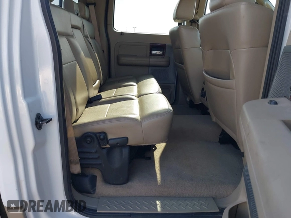 2007 Ford F-150 XLT with VIN 1FTPW14V97KD15127, listed as a IAAI auction lot 42058563 with 111,532 mi miles. Bid and sale history available at carsss.com. Image 8.