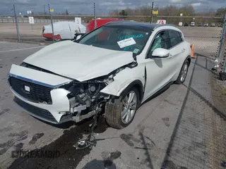 2019 Infiniti QX30 Luxe z VIN SJKCH5CP8KA010331, wystawiony jako IAAI lot #41749668 z przebiegiem 55 486 mil mil oraz . Historia ofert i sprzedaży dostępna na DreamBid. Obrazek 2.