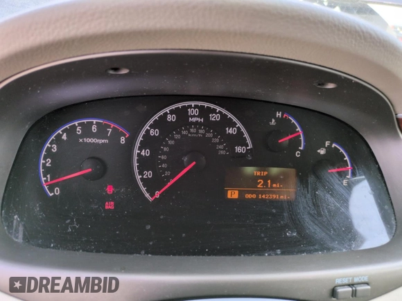 2006 Hyundai Azera SE with VIN KMHFC46F36A057974, listed as a Copart auction lot 52179905 with 142,391 mi miles and Salvage Title. Bid and sale history available at DreamBid. Image 9.