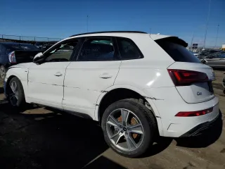 2025 Audi Q5 S line Premium with VIN WA1GAAFY5S2023208, listed as a Copart auction lot 42911975 with 0 mi miles and Salvage Title. Bid and sale history available at carsss.com. Image 2.