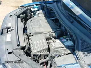 2019 Volkswagen Tiguan S с VIN 3VV1B7AX7KM012540, выставлен на аукционе IAAI как лот 42693361 с пробегом 75 417 миль миль и . История ставок и продаж доступна на DreamBid. Изображение 20.