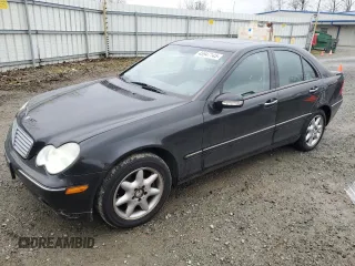 2002 Mercedes-Benz C 230/260/280/320 with VIN WDBRF64J52F288883, listed as a Copart auction lot 45947145 with 143,297 mi miles and Clean Title. Bid and sale history available at DreamBid. Image 1.
