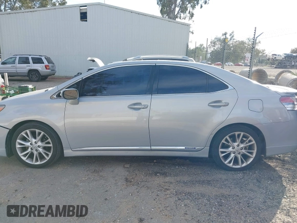 2010 Lexus HS 250h with VIN JTHBB1BA8A2014764, listed as a IAAI auction lot 41685788 with 356,543 mi miles and . Bid and sale history available at DreamBid. Image 14.