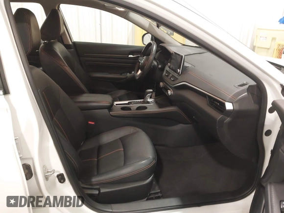 2022 Nissan Altima SR with VIN 1N4BL4CV8NN344643, listed as a IAAI auction lot 41755102 with 61,303 mi miles and . Bid and sale history available at DreamBid. Image 5.