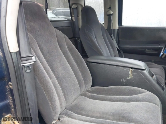 2002 Dodge Dakota SLT with VIN 1B7GL42X72S649714, listed as a IAAI auction lot 41426396 with 227,056 mi miles. Bid and sale history available at carsss.com. Image 5.