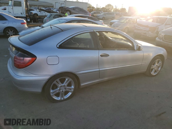 2002 Mercedes-Benz C 230/260/280/320 with VIN WDBRN47J12A169440, listed as a Copart auction lot 88364835 with 206,009 mi miles and Salvage Title. Bid and sale history available at DreamBid. Image 3.