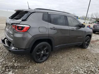 2018 Jeep Compass Latitude with VIN 3C4NJCBB3JT502203, listed as a Copart auction lot 51345795 with 94,433 mi miles and Salvage Title. Bid and sale history available at DreamBid. Image 3.