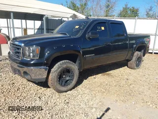 2007 GMC Sierra 1500 SLT z VIN 3GTEK133X7G528078, wystawiony jako IAAI lot #41621235 z przebiegiem Nie podano mil oraz . Historia ofert i sprzedaży dostępna na DreamBid. Obrazek 2.
