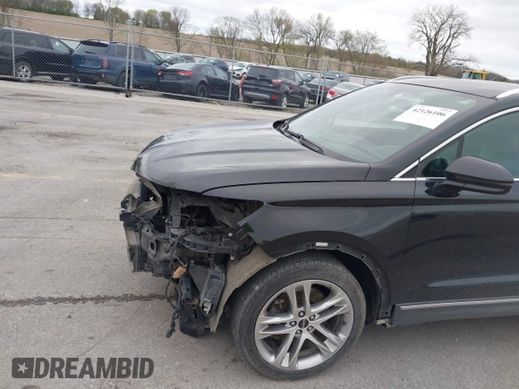 2017 Lincoln MKC Reserve with VIN 5LMTJ3DH9HUL14173, listed as a IAAI auction lot 42126106 with 140,000 mi miles and . Bid and sale history available at DreamBid. Image 20.