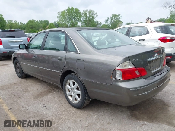 2003 Toyota Avalon XL with VIN 4T1BF28B53U285411, listed as a IAAI auction lot 42140722 with 282,407 mi miles and . Bid and sale history available at carsss.com. Image 3.