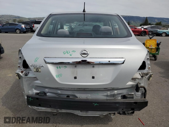 2009 Nissan Versa 1.8 S with VIN 3N1BC11E69L374261, listed as a Copart auction lot 47252795 with 70,600 mi miles and Salvage Title. Bid and sale history available at carsss.com. Image 6.