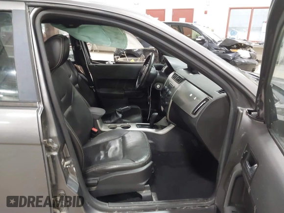 2009 Ford Focus SEL with VIN 1FAHP37N39W253086, listed as a IAAI auction lot 41825983 with 158,720 mi miles. Bid and sale history available at carsss.com. Image 5.
