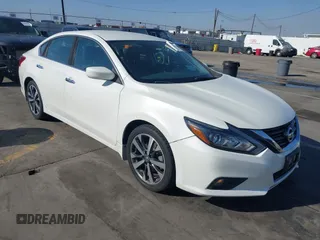 2017 Nissan Altima SR z VIN 1N4AL3AP1HC483569, wystawiony jako IAAI lot #41364593 z przebiegiem 79 451 mil mil oraz . Historia ofert i sprzedaży dostępna na DreamBid. Obrazek 1.