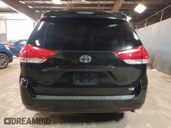 2012 Toyota Sienna XLE AAS with VIN 5TDYK3DCXCS208178, listed as a IAAI auction lot 41788262 with 329,823 mi miles and . Bid and sale history available at carsss.com. Image 16.