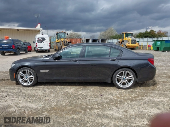 2014 BMW 7 Series 740Li with VIN WBAYE4C56ED138397, listed as a IAAI auction lot 41726117 with 116,291 mi miles. Bid and sale history available at carsss.com. Image 14.