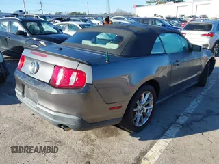 2010 Ford Mustang V6 с VIN 1ZVBP8ENXA5159388, выставлен на аукционе IAAI как лот 41433762 с пробегом 59 546 миль миль и . История ставок и продаж доступна на DreamBid. Изображение 4.