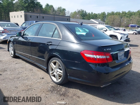 2012 Mercedes-Benz E E 350 Luxury with VIN WDDHF8JB1CA613068, listed as a IAAI auction lot 42119706 with 197,476 mi miles. Bid and sale history available at carsss.com. Image 3.