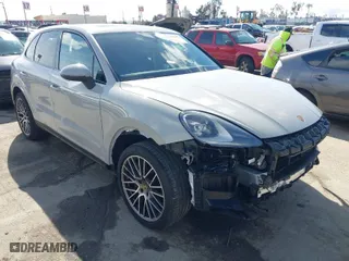 2023 Porsche Cayenne with VIN WP1AA2AY6PDA00460, listed as a IAAI auction lot 41543950 with 19,818 mi miles. Bid and sale history available at carsss.com. Image 1.