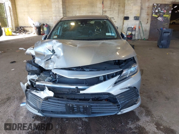 2023 Toyota Camry LE z VIN 4T1C11AK5PU127664, wystawiony jako IAAI lot #41653925 z przebiegiem 24 378 mil mil oraz . Historia ofert i sprzedaży dostępna na DreamBid. Obrazek 12.