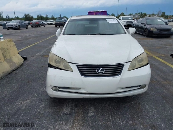 2007 Lexus ES 350 with VIN JTHBJ46G772013990, listed as a IAAI auction lot 41889075 with 260,915 mi miles. Bid and sale history available at carsss.com. Image 6.