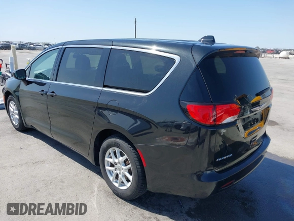 2017 Chrysler Pacifica Touring with VIN 2C4RC1DG6HR501164, listed as a IAAI auction lot 41863304 with 87,705 mi miles and . Bid and sale history available at DreamBid. Image 3.