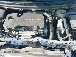 2018 Chevrolet Cruze Premier с VIN 3G1BF6SM9JS520839, выставлен на аукционе IAAI как лот 42615948 с пробегом 106 248 миль миль и . История ставок и продаж доступна на DreamBid. Изображение 19.